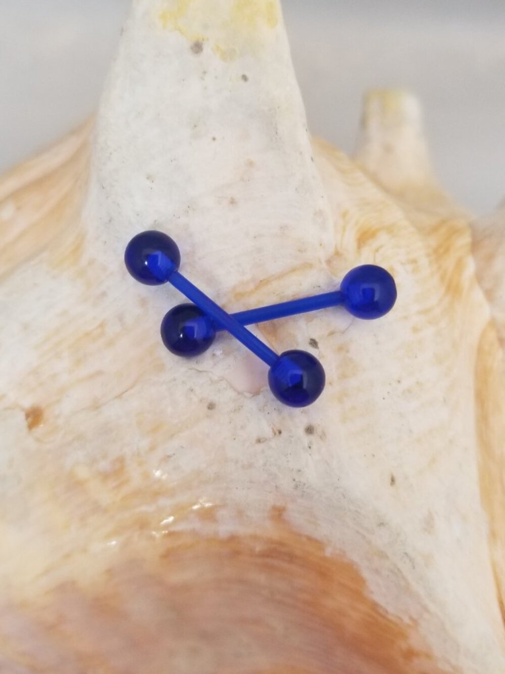 PAIR of Blue 14G flexible tongue or nipple retainer with ball ends